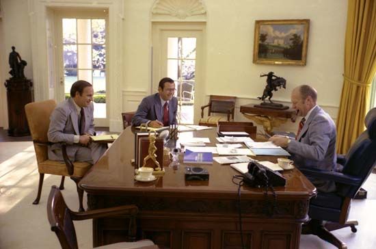 aposta ganha afiliado - Dick Cheney in the Oval Office